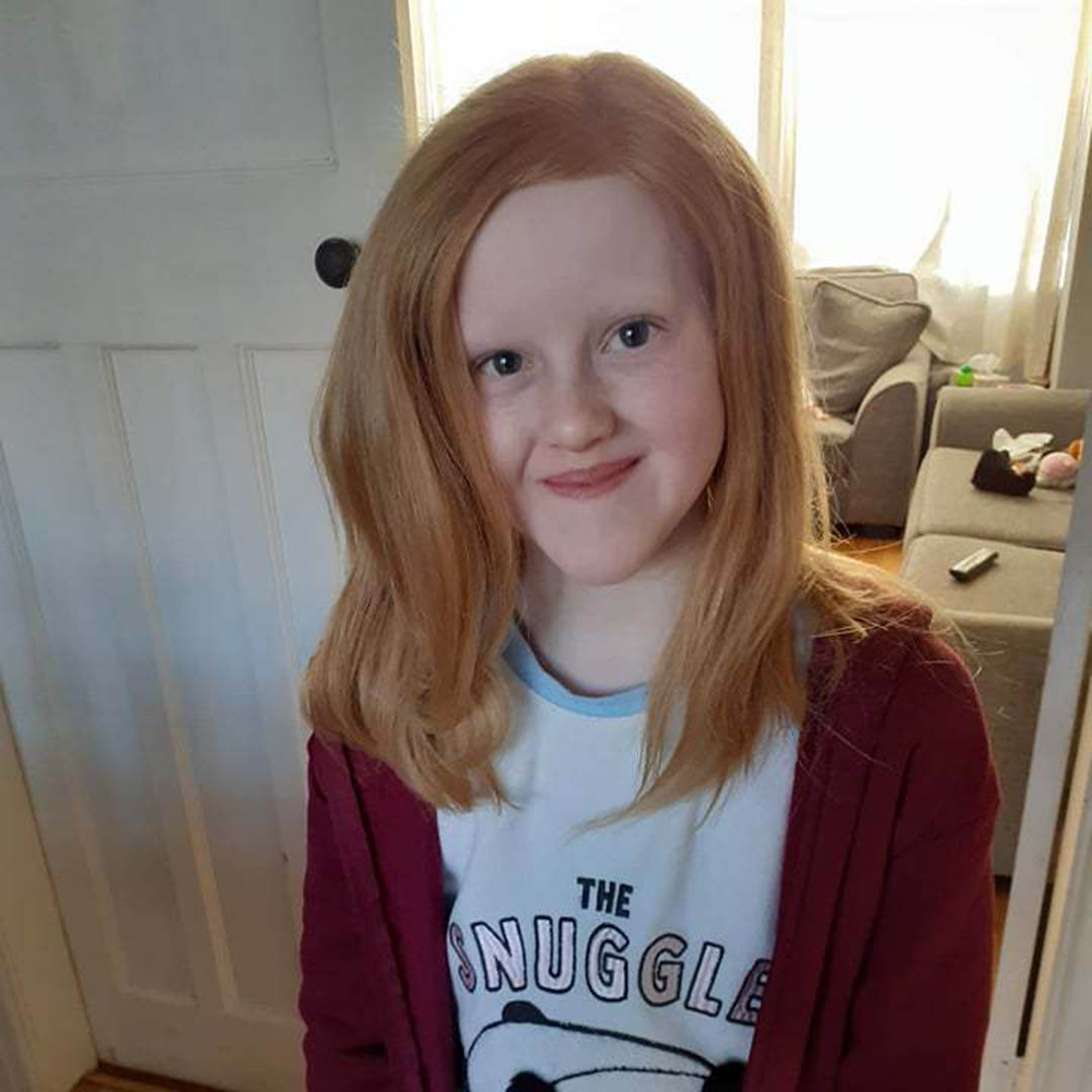 Arwen shows off her new wig