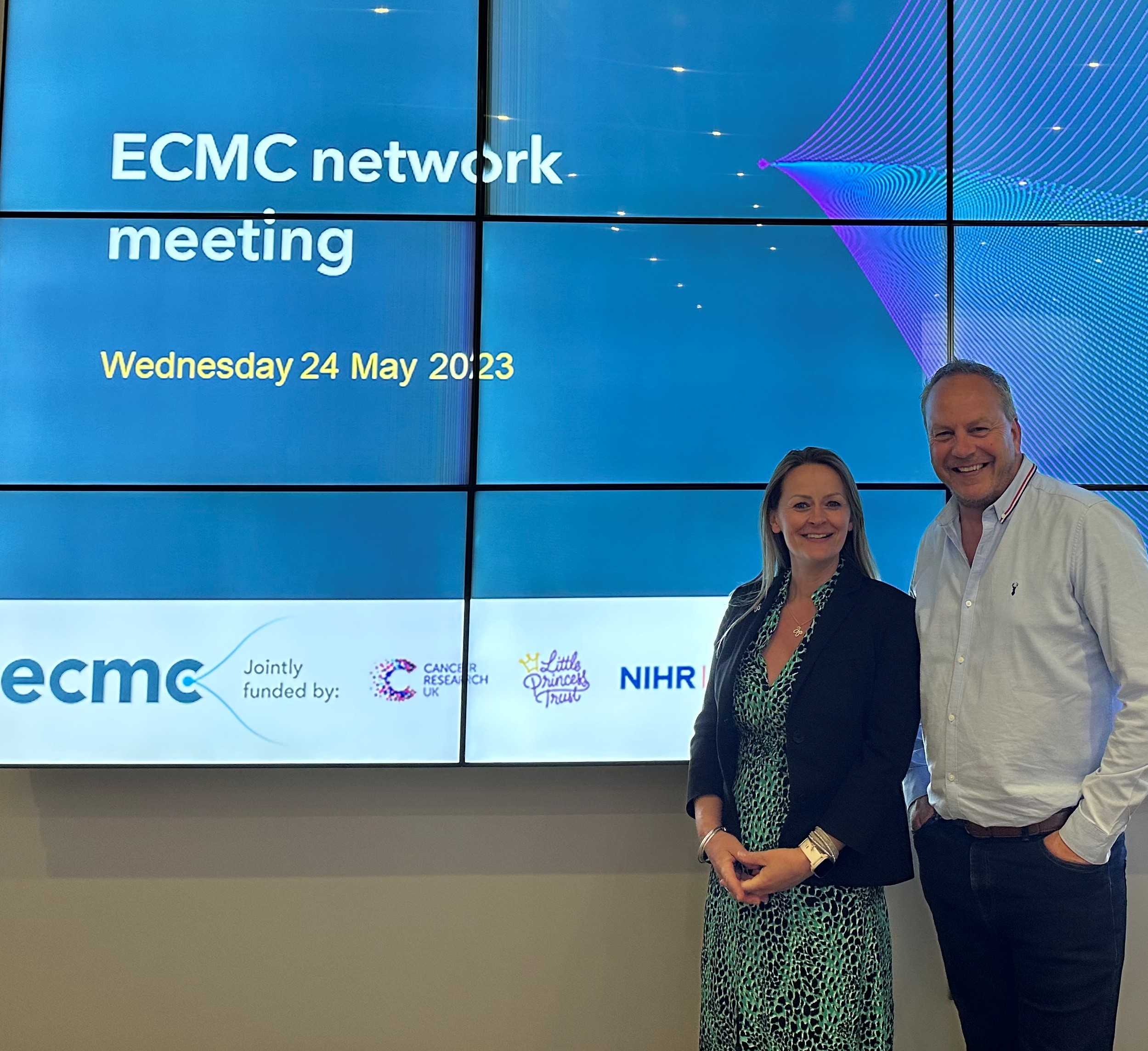 Independent report praises experimental cancer centres