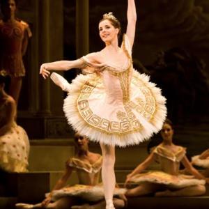 Dame Darcey Bussell's ballet class for LPT