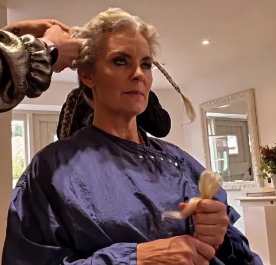 Tracy Shaw has her hair cut for The Little Princess Trust.