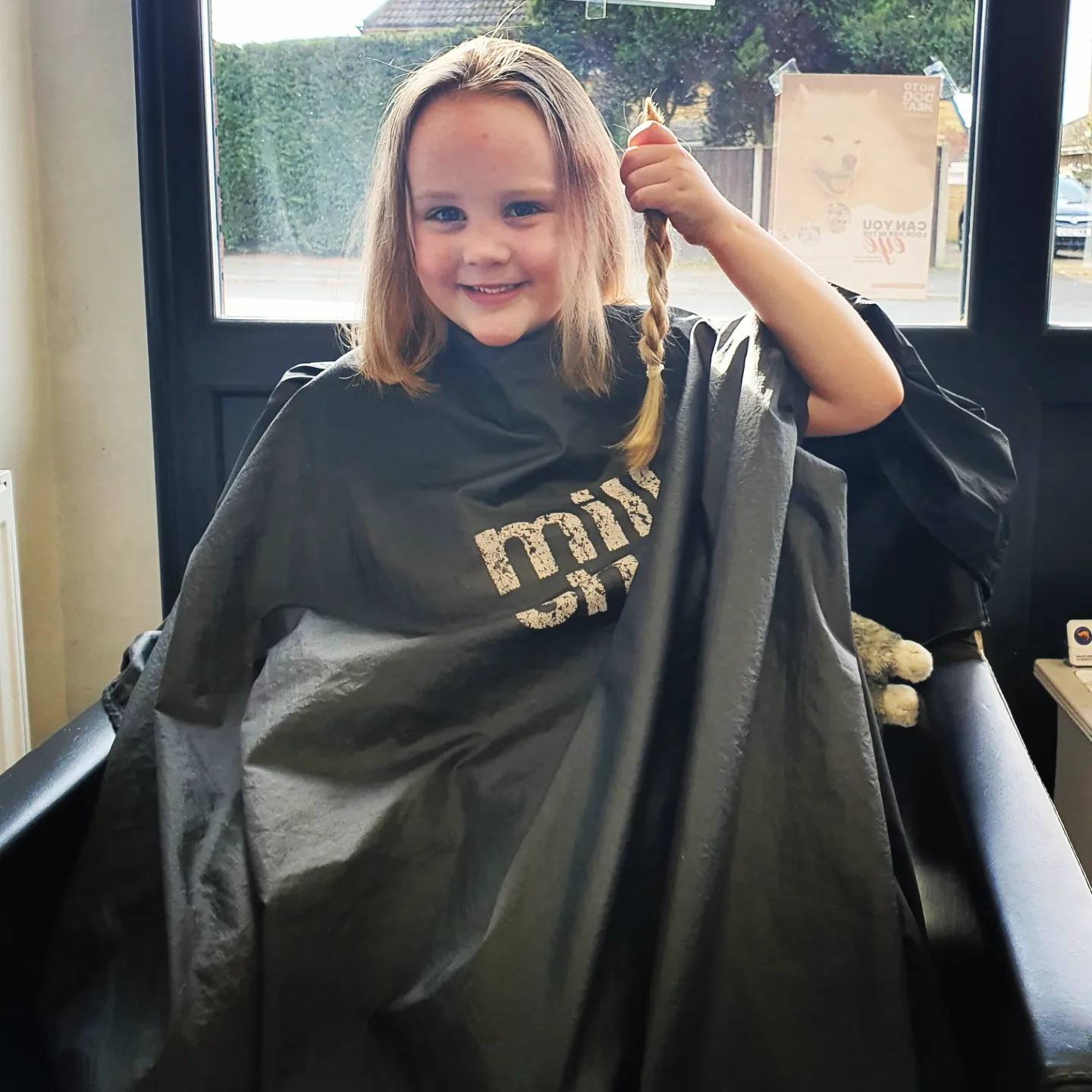 4yr old Amelie's Big 10-inch Haircut for The Little Princess Trust